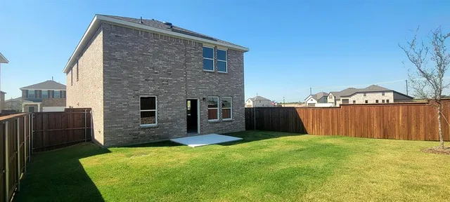 $2,400 | 14115 Donahue Street, Pilot Point, TX 76258