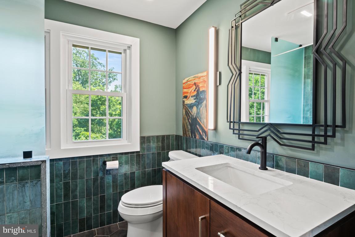 121 Gwynedd Manor Road North Wales, PA 19454 - Photo 28 of 59 Modern elegance in serene hues.