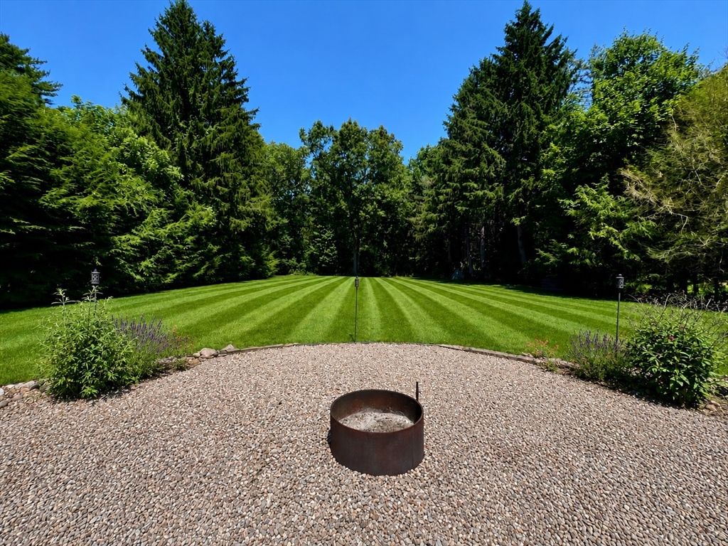 103 Manchonis Road Wilbraham, MA 01095 - Photo 8 of 39