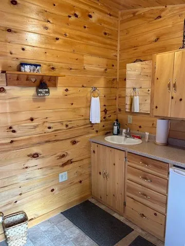 $699,900 | 28 Valentine Lane, Dexter, ME 04930