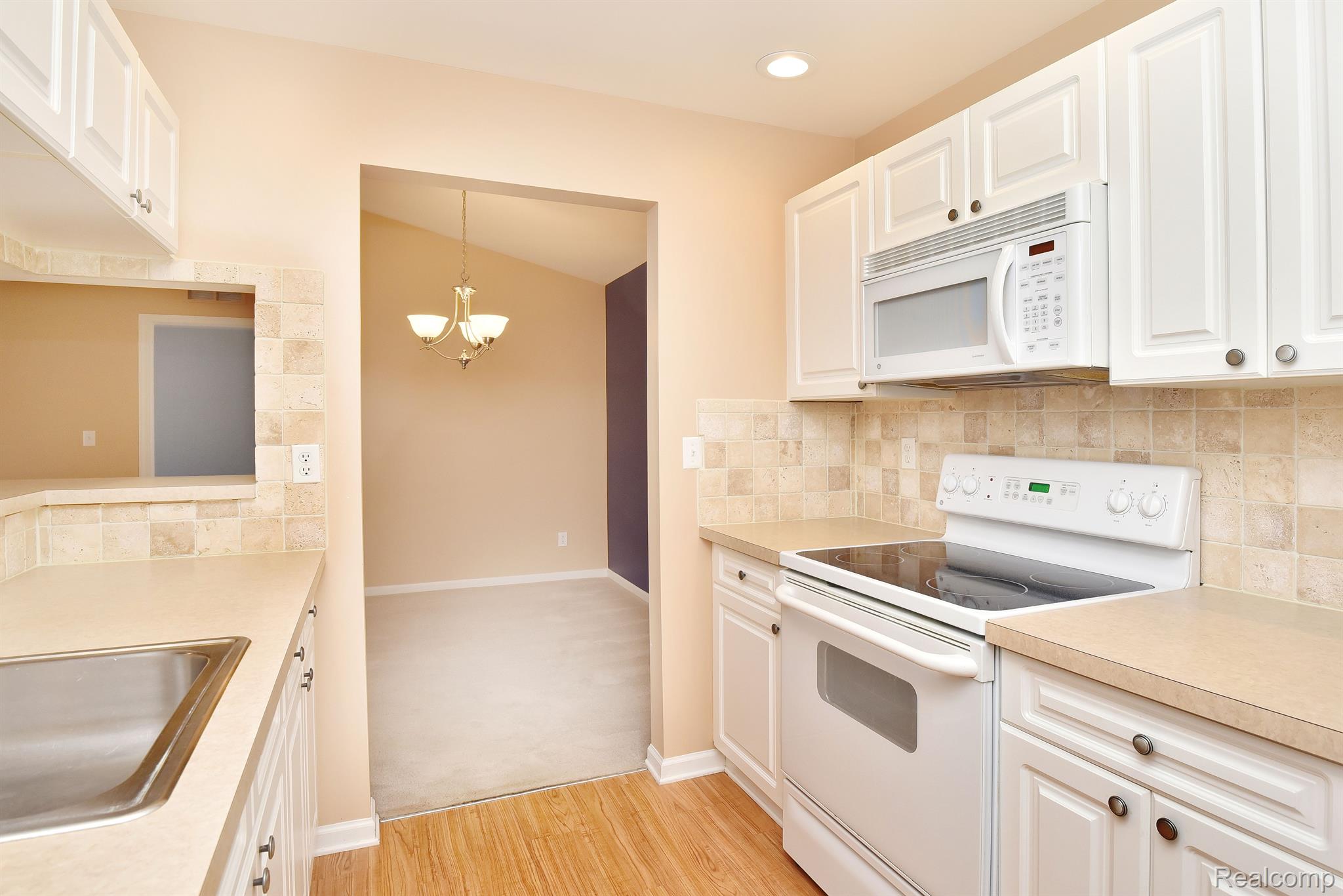3573 Tremonte Circle, Unit 240 Rochester, MI 48306 - Photo 12 of 29 Gallery Image 12