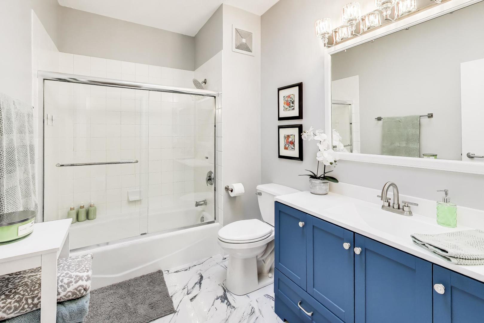 800 Elgin Road, Unit PH17 Evanston, IL 60201 - Photo 17 of 35