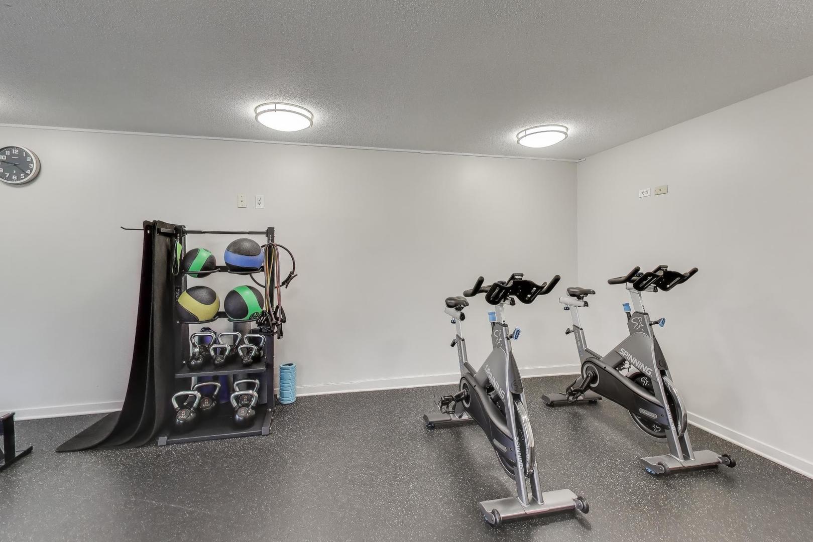 800 Elgin Road, Unit PH17 Evanston, IL 60201 - Photo 21 of 35