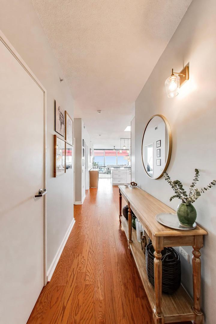 800 Elgin Road, Unit PH17 Evanston, IL 60201 - Photo 4 of 35