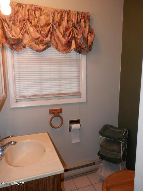 2008 Roamingwood Road Lake Ariel, PA 18436 - Photo 22 of 42 Gallery Image 22