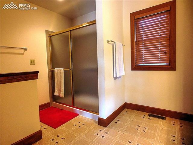 10380 Link Road Fountain, CO 80817 - Photo 19 of 35 Bath 2 free standing shower.