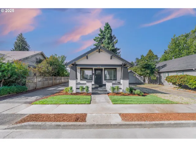 $449,500 | 1078 Young Street, Woodburn, OR 97071