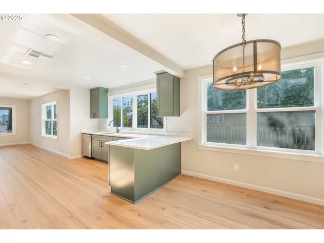 $449,500 | 1078 Young Street, Woodburn, OR 97071