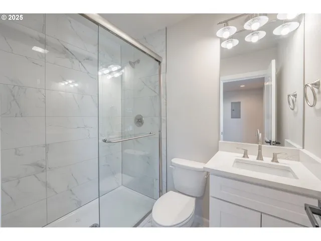 $449,500 | 1078 Young Street, Woodburn, OR 97071