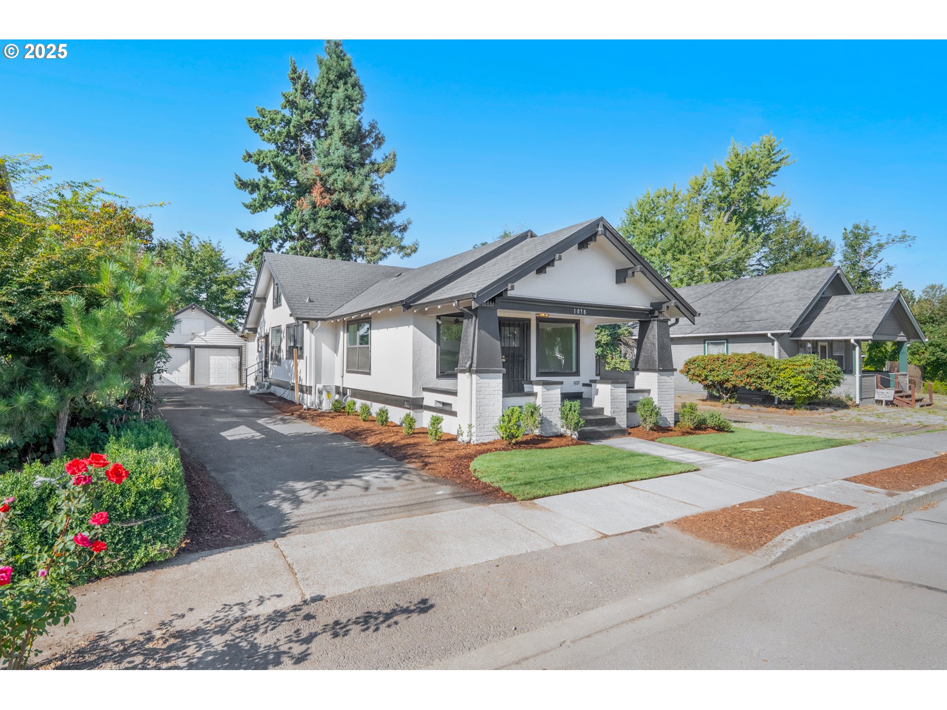 1078 Young Street Woodburn, OR 97071 - Photo 3 of 43