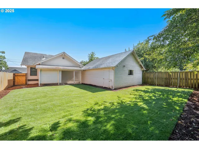 $449,500 | 1078 Young Street, Woodburn, OR 97071
