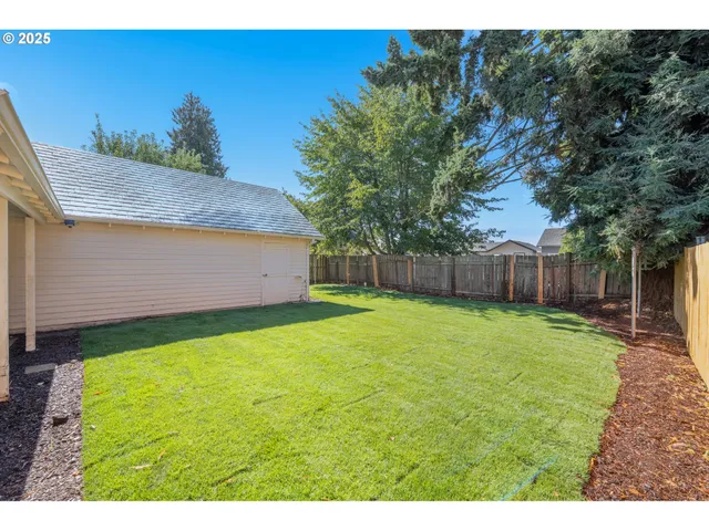 $449,500 | 1078 Young Street, Woodburn, OR 97071