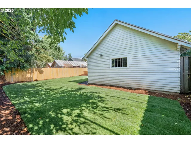 $449,500 | 1078 Young Street, Woodburn, OR 97071