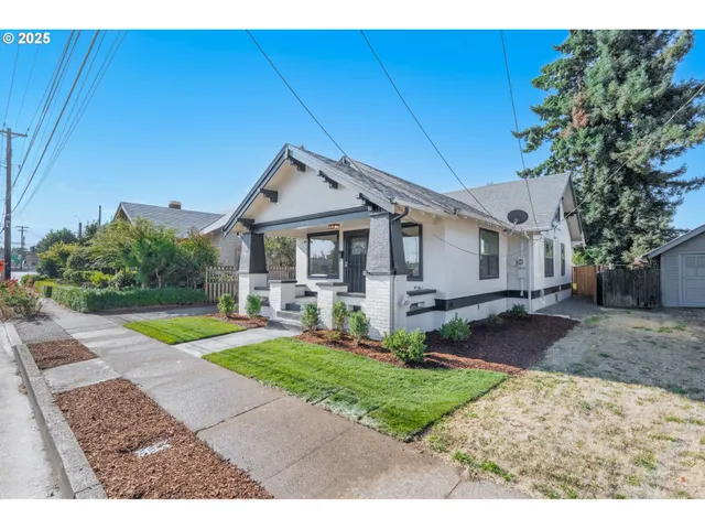 $449,500 | 1078 Young Street, Woodburn, OR 97071