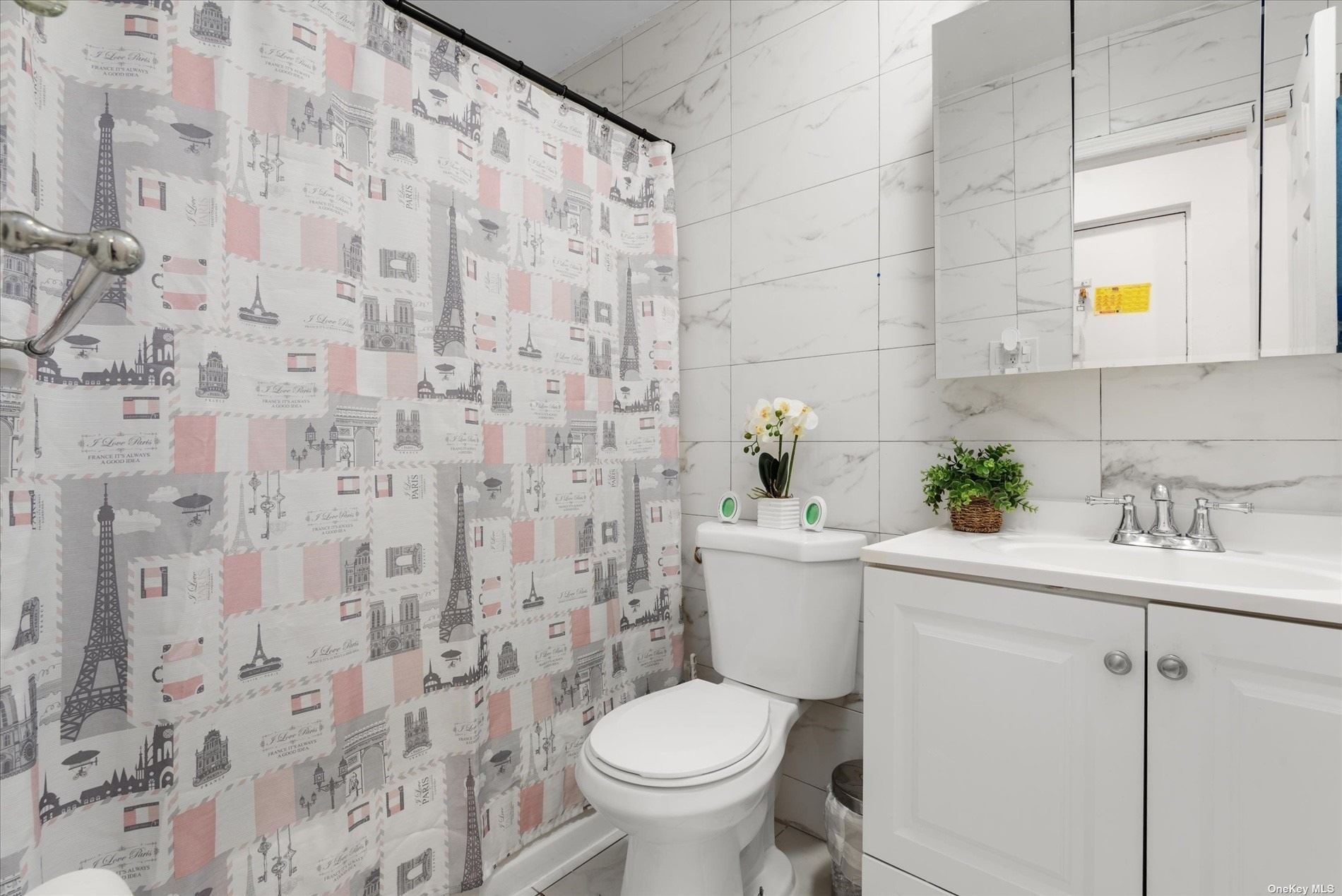 86-18 57th Road Queens, NY 11373 - Photo 15 of 16 2nd Fl 2nd Bathroom