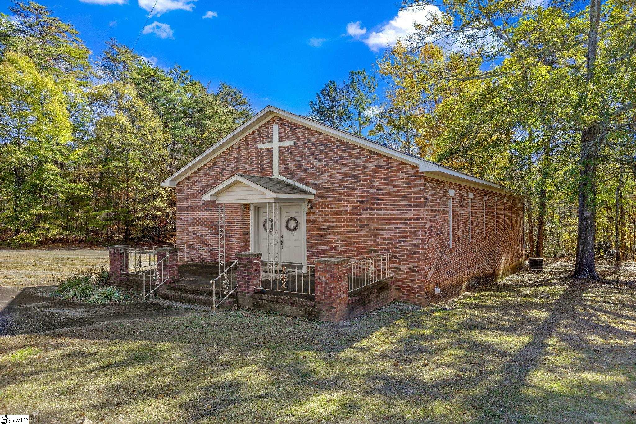 1330 Prince Perry Road Easley, SC 29640 - Photo 2 of 26 Gallery Image 2