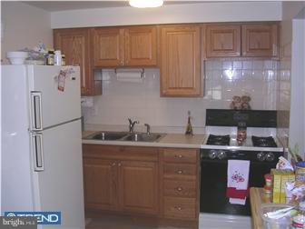 28 Laurel Road Clementon, NJ 08021 - Photo 7 of 12