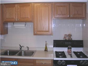 28 Laurel Road Clementon, NJ 08021 - Photo 8 of 12