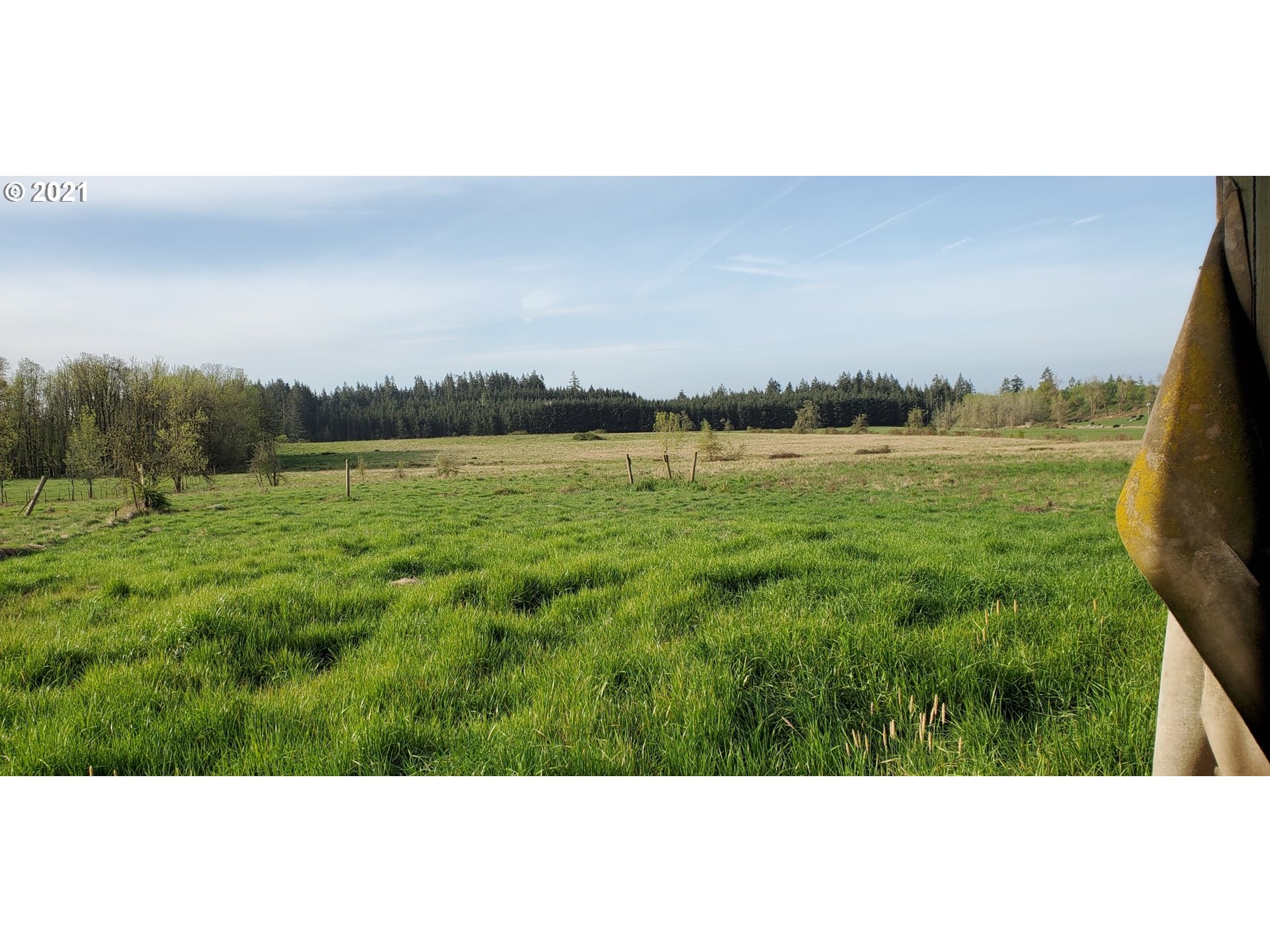 12530 South Union Hall Road Canby, OR 97013 - Photo 22 of 26 a view of a lake and mountain