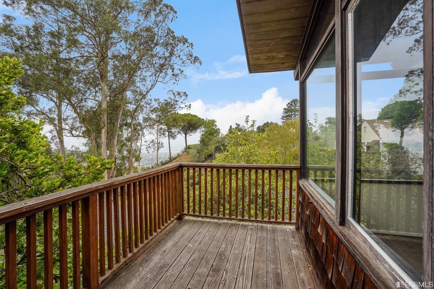 1270 Campus Drive Berkeley, CA 94708 - Photo 18 of 35
