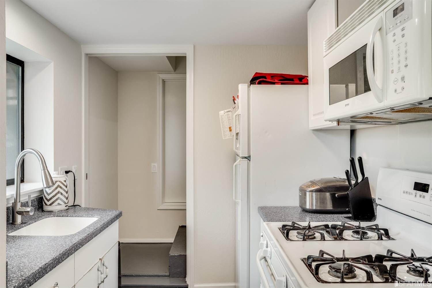 1270 Campus Drive Berkeley, CA 94708 - Photo 27 of 35