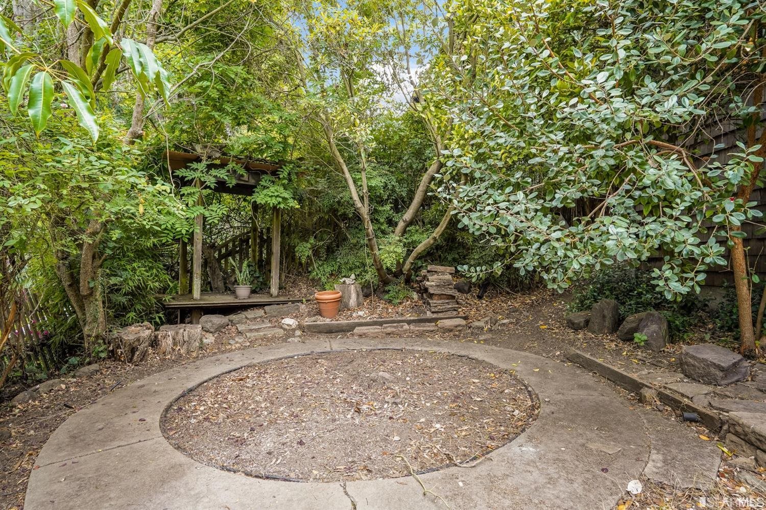 1270 Campus Drive Berkeley, CA 94708 - Photo 31 of 35