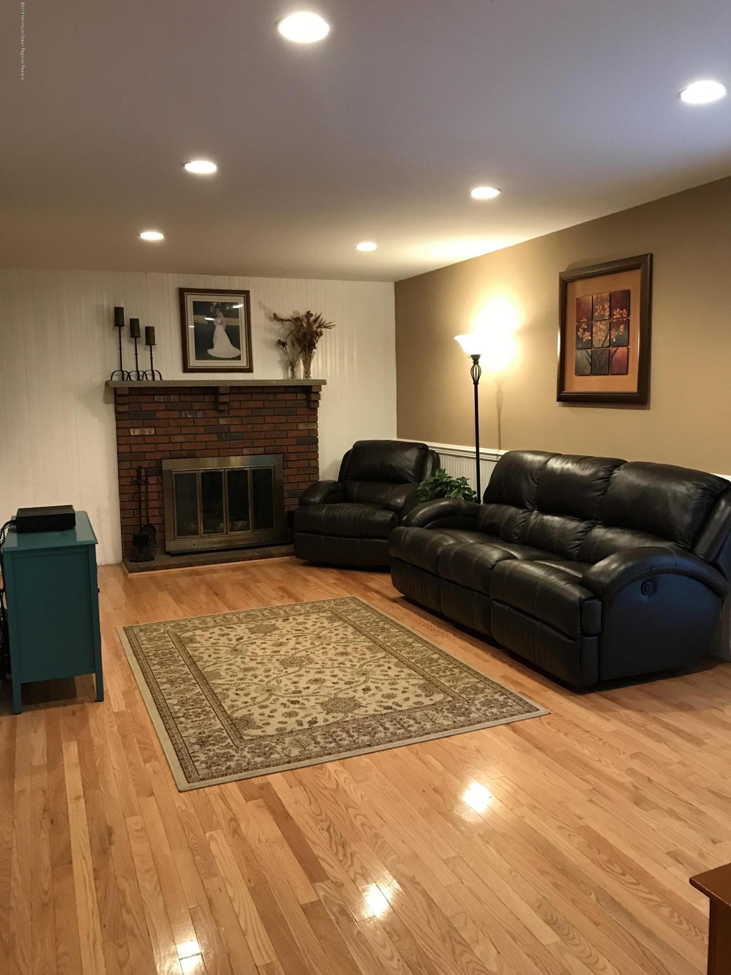 7 Feathertree Court Howell, NJ 07731 - Photo 17 of 31 Family rm 1