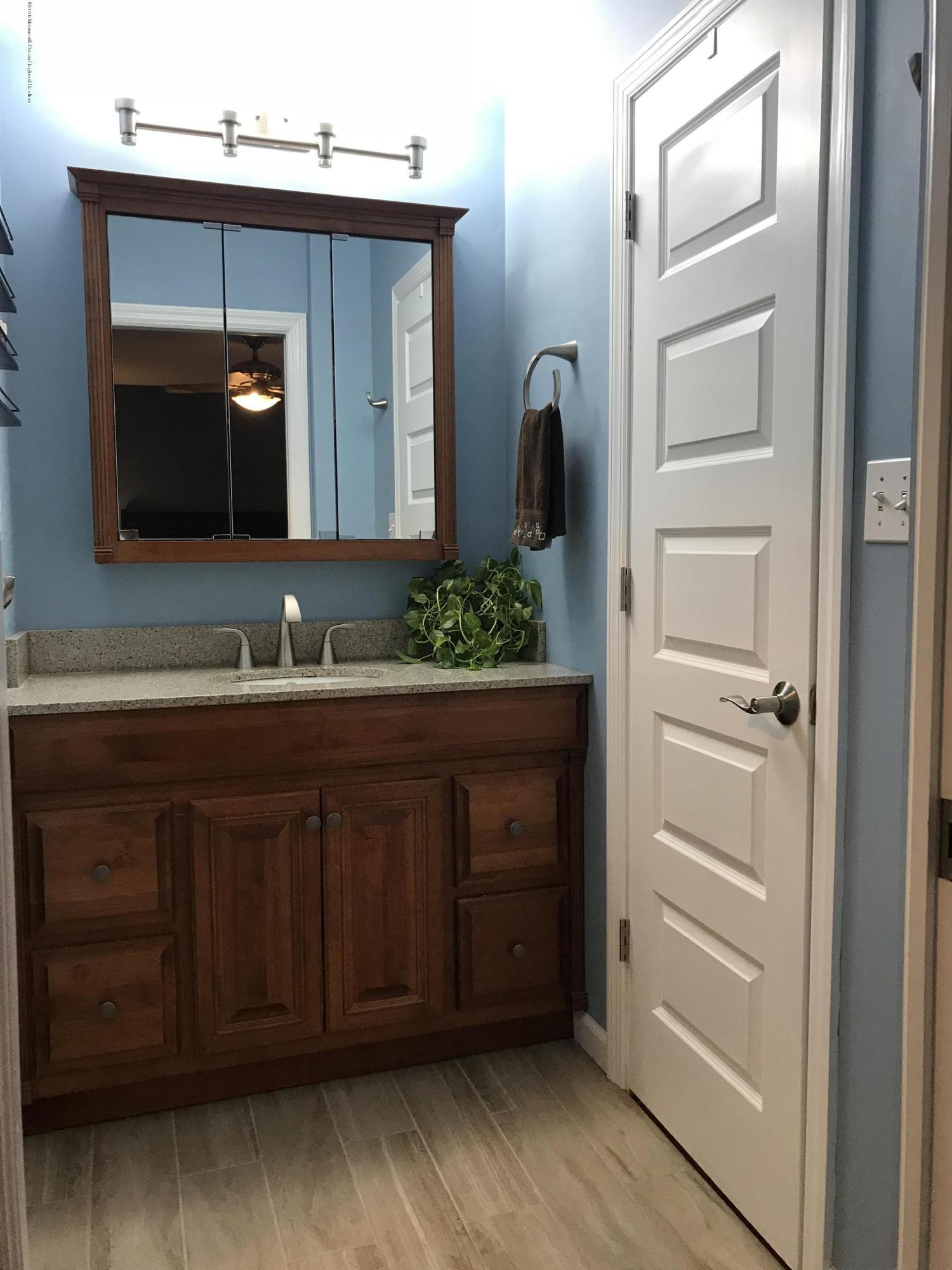 7 Feathertree Court Howell, NJ 07731 - Photo 24 of 31 Master bath
