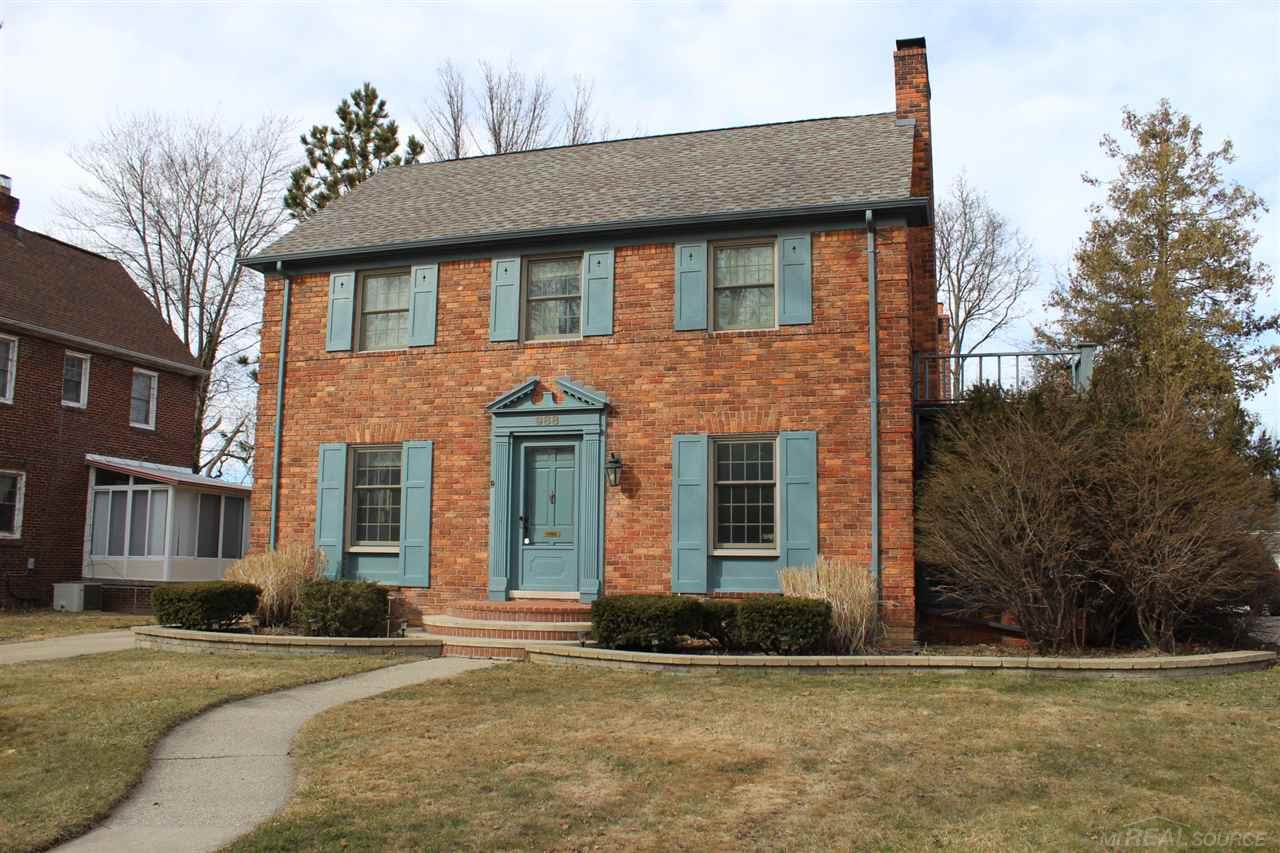 988 Roslyn Road Grosse Pointe, MI 48236 - Photo 2 of 33 31343406-1.JPG