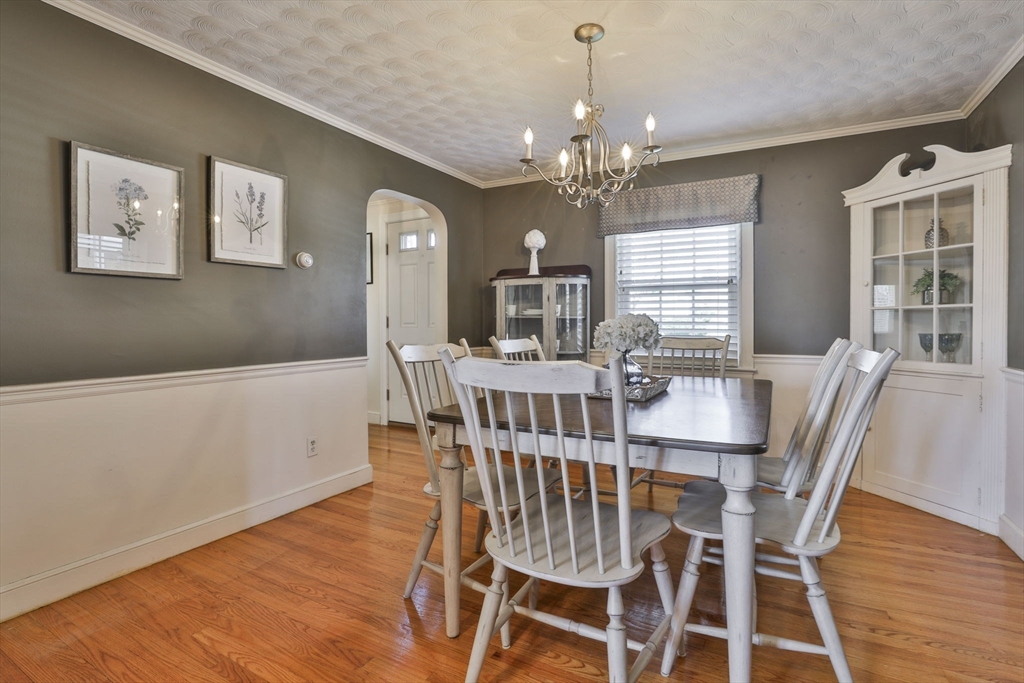 8 Hillcrest Road Wakefield, MA 01880 - Photo 13 of 42 Gallery Image 13