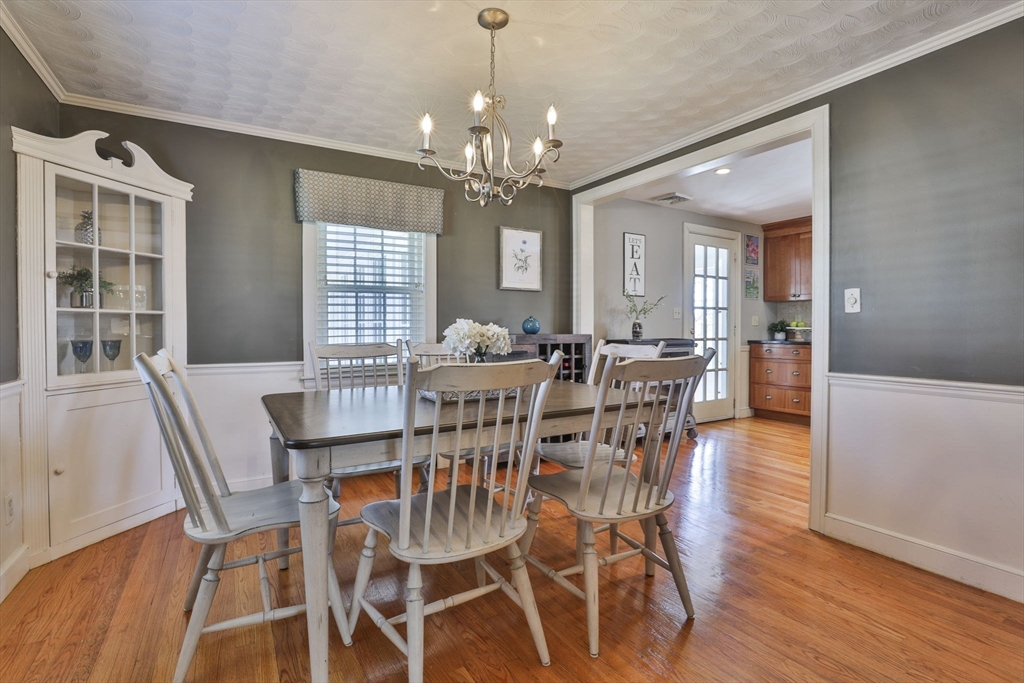 8 Hillcrest Road Wakefield, MA 01880 - Photo 14 of 42 Gallery Image 14