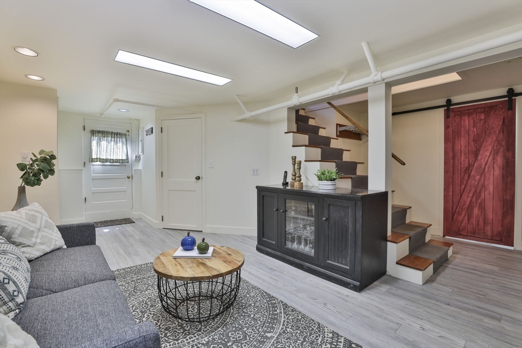 8 Hillcrest Road Wakefield, MA 01880 - Photo 31 of 42 Gallery Image 31
