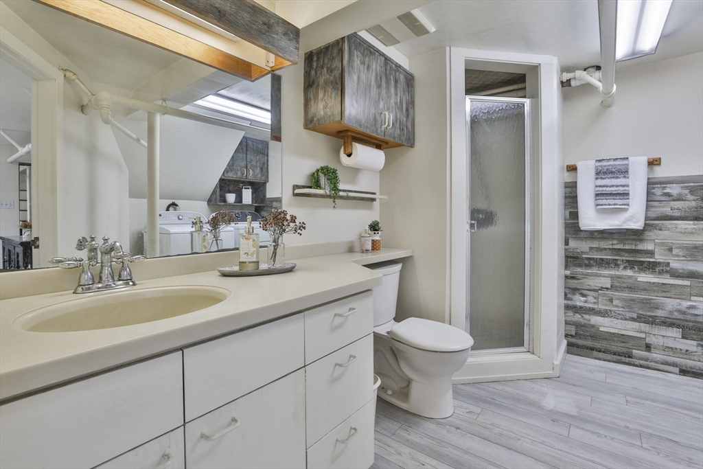 8 Hillcrest Road Wakefield, MA 01880 - Photo 34 of 42 Gallery Image 34
