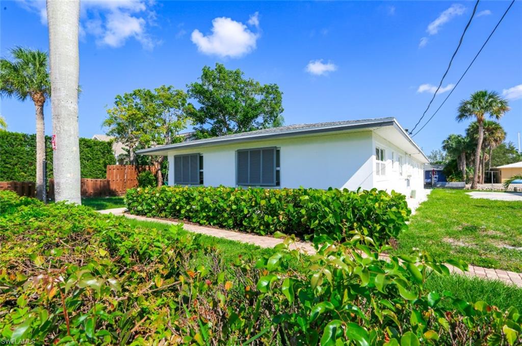 2777 Shoreview Drive, Unit 2 Naples, FL 34112 - Photo 2 of 8
