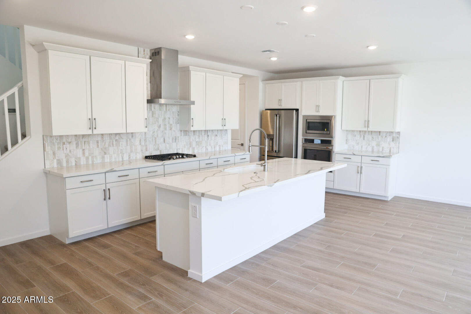 2428 West Rowel Road Phoenix, AZ 85085 - Photo 4 of 27 kitchen