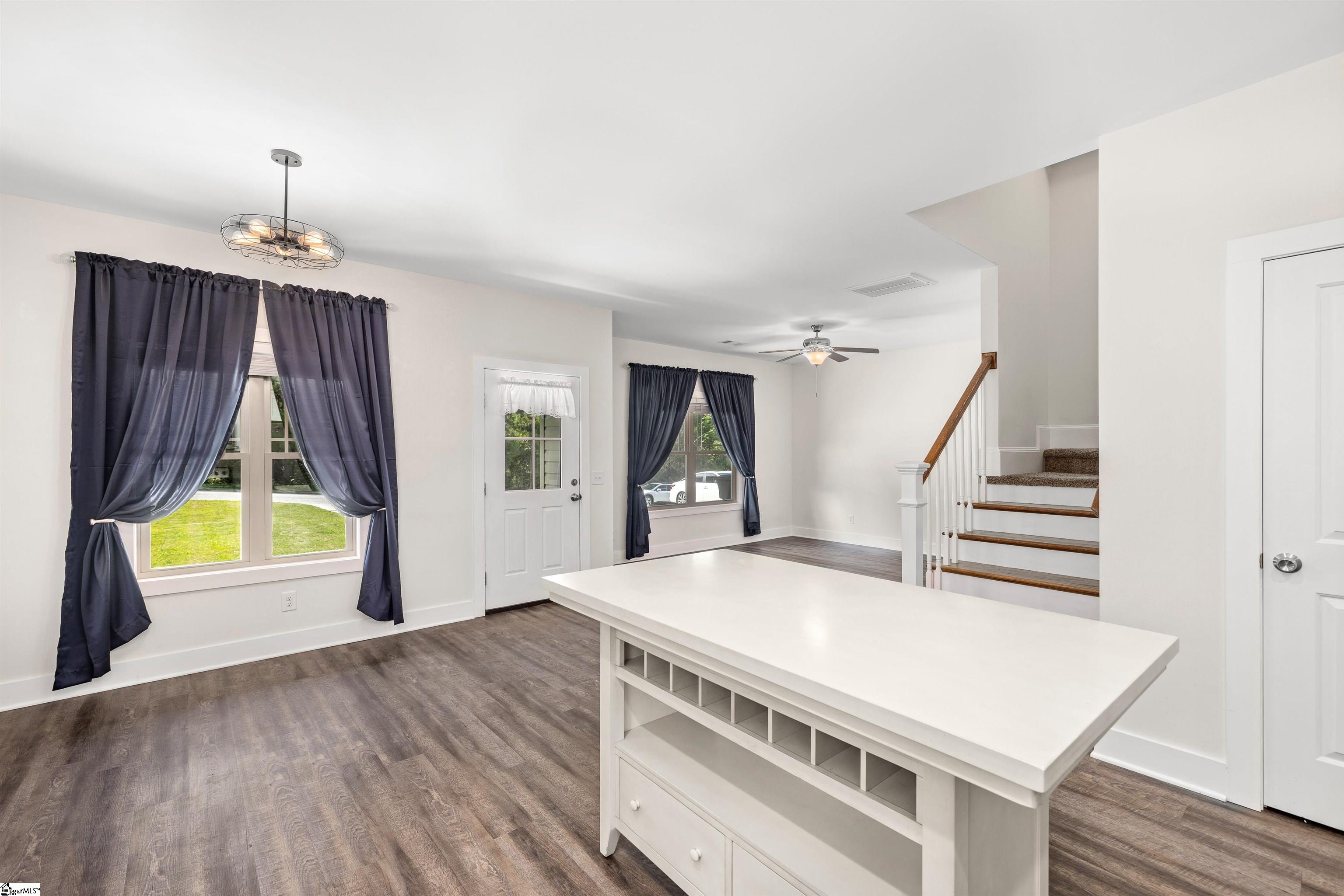 272 Lee Lane Seneca, SC 29678 - Photo 8 of 33
