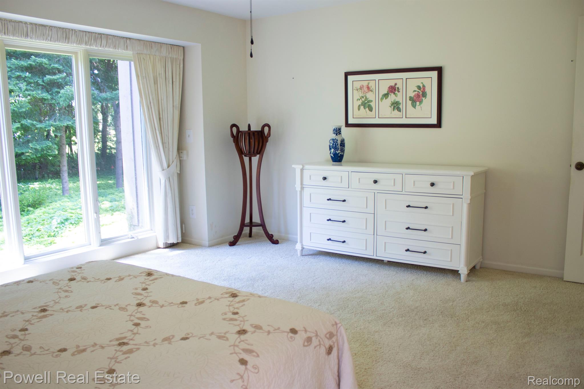 20027 Wayne Road Livonia, MI 48152 - Photo 11 of 40 Master bedroom looking into the lush garden