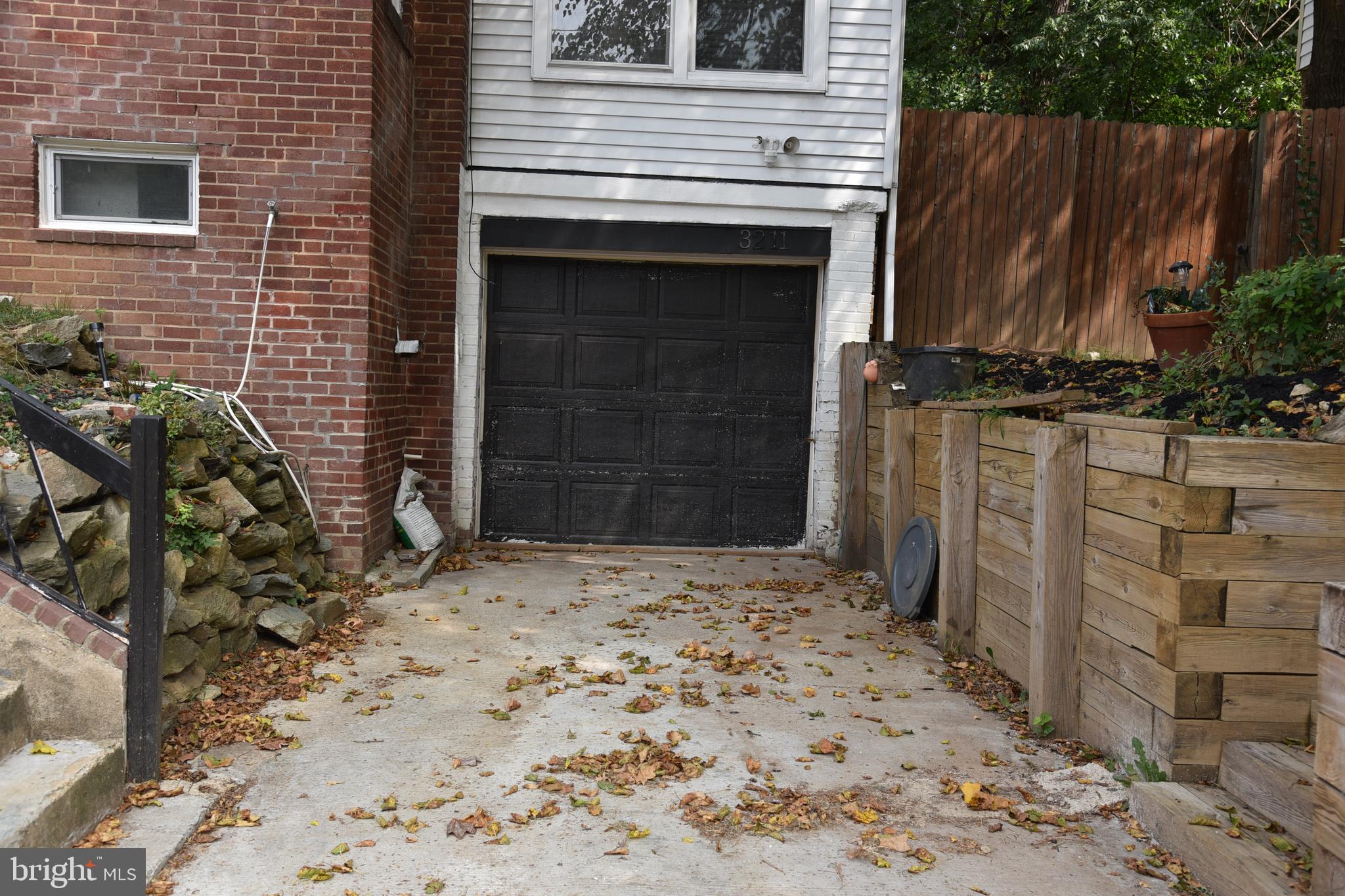 3211 South Glebe Road Arlington, VA 22202 - Photo 2 of 46 Garage parking
