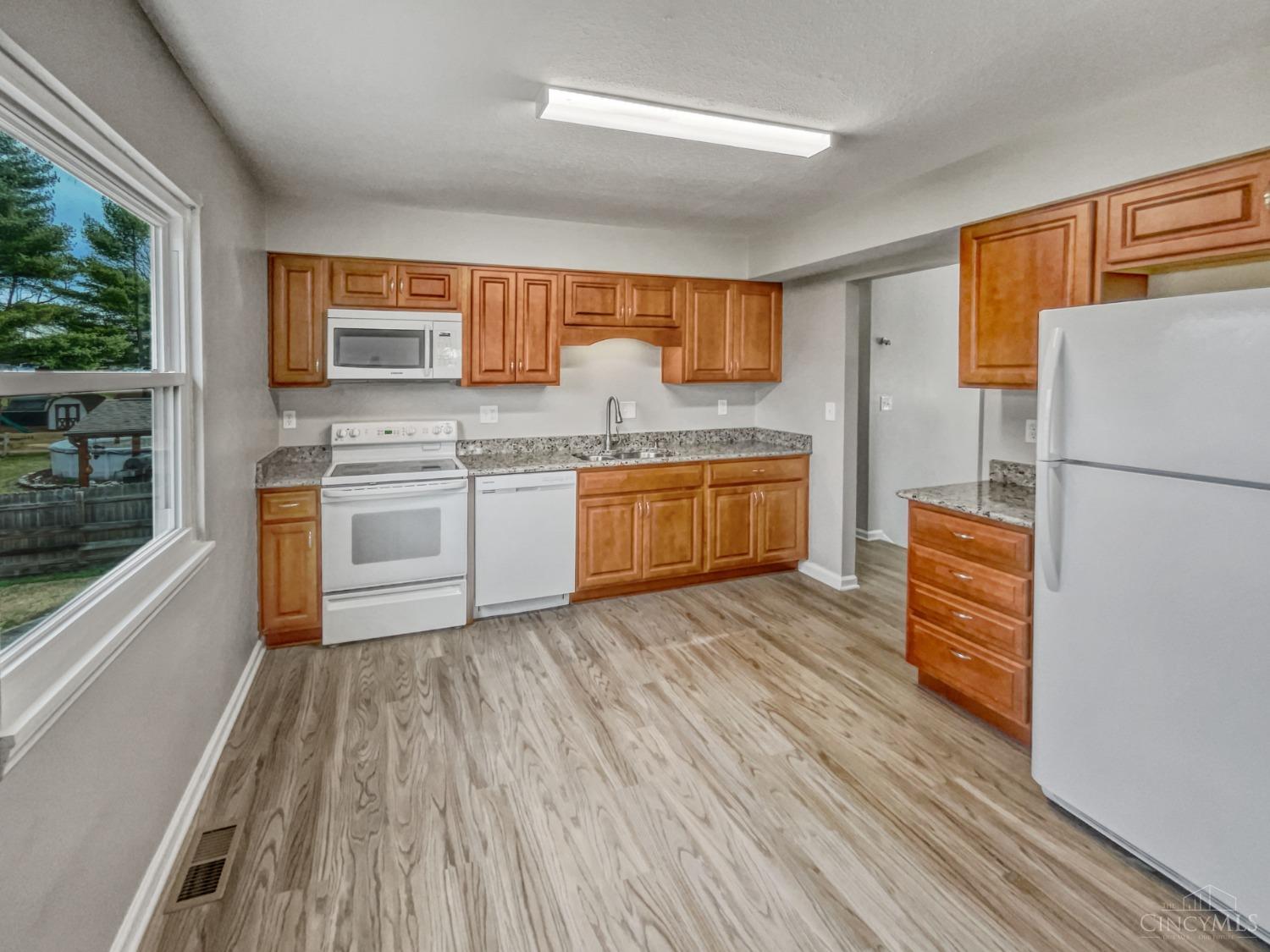 10858 West Road Harrison, OH 45030 - Photo 8 of 21 Gallery Image 8