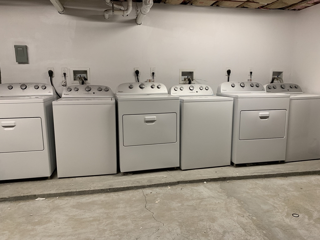 11 I Street, Unit 2 Boston, MA 02127 - Photo 11 of 14