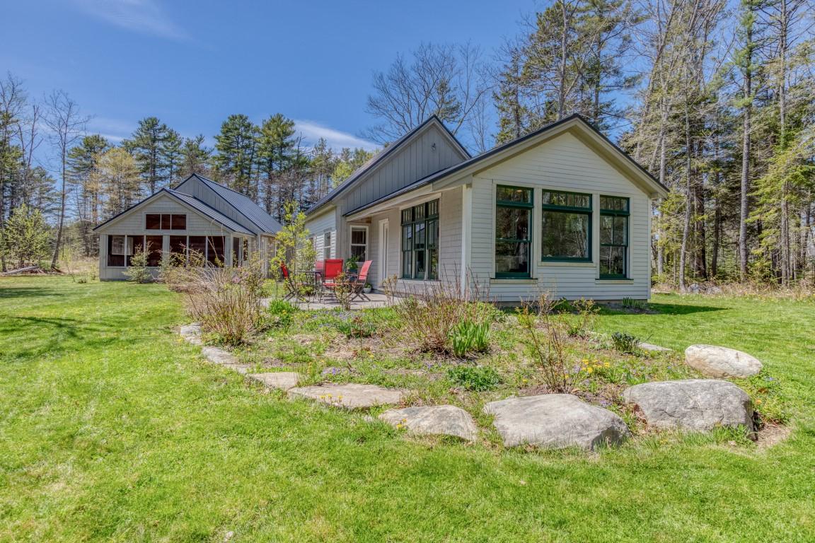 20 Wright Road Boothbay, ME 04537 - Photo 2 of 32 2