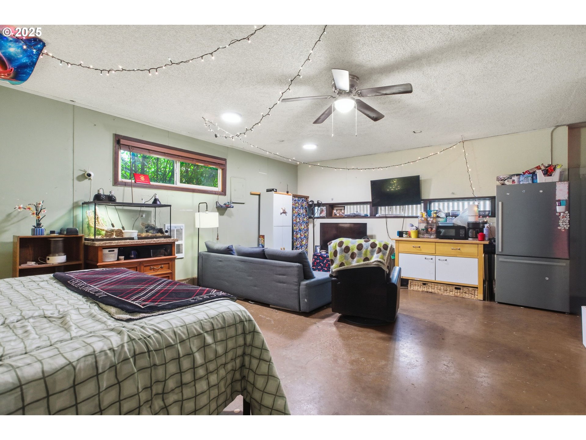 1483 Barton Street Eugene, OR 97404 - Photo 17 of 43