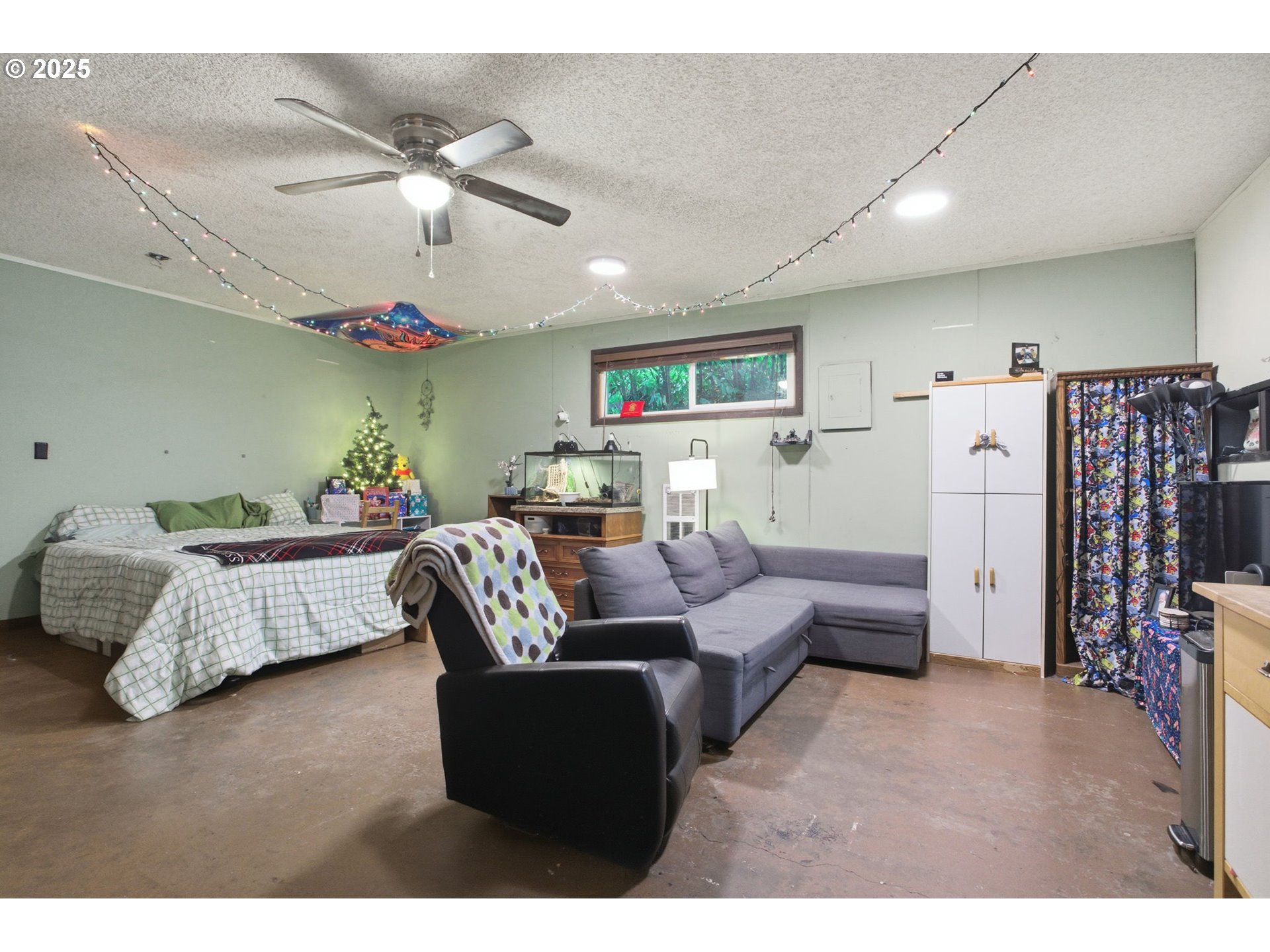 1483 Barton Street Eugene, OR 97404 - Photo 18 of 43