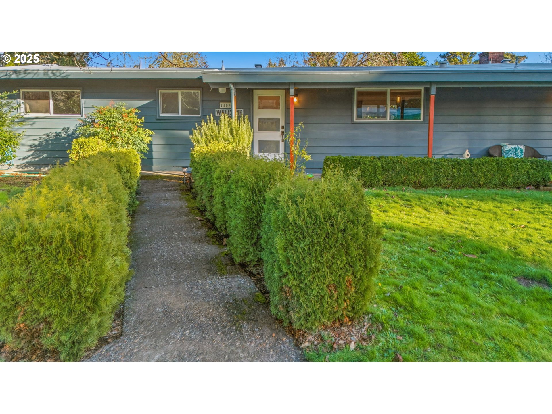 1483 Barton Street Eugene, OR 97404 - Photo 2 of 43