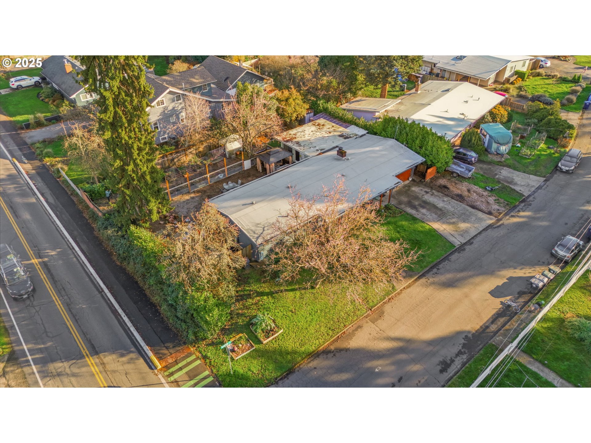 1483 Barton Street Eugene, OR 97404 - Photo 42 of 43