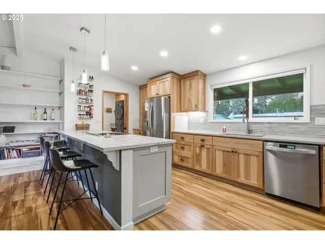 $539,000 | 1483 Barton Street, Eugene, OR 97404