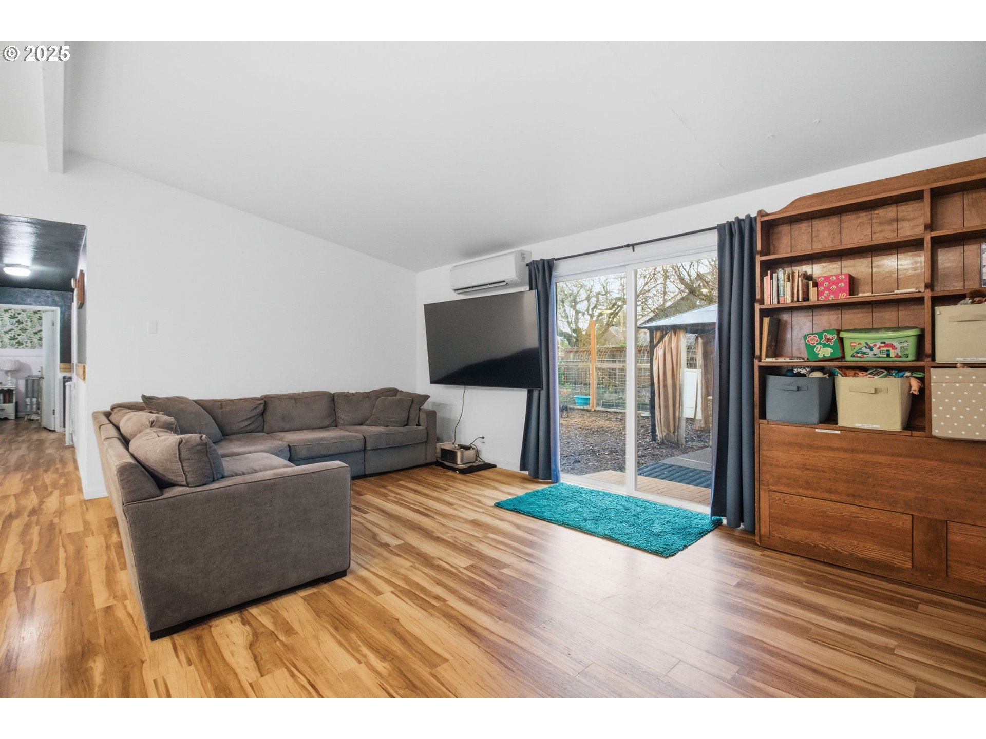 1483 Barton Street Eugene, OR 97404 - Photo 10 of 43