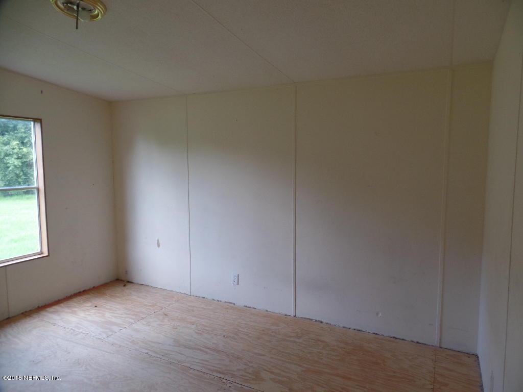 7120 Southwest 107th Way Hampton, FL 32044 - Photo 11 of 21 SAM_4927