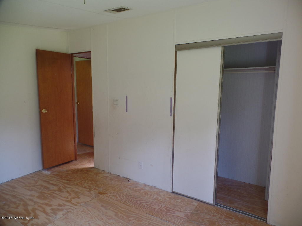 7120 Southwest 107th Way Hampton, FL 32044 - Photo 12 of 21 SAM_4928