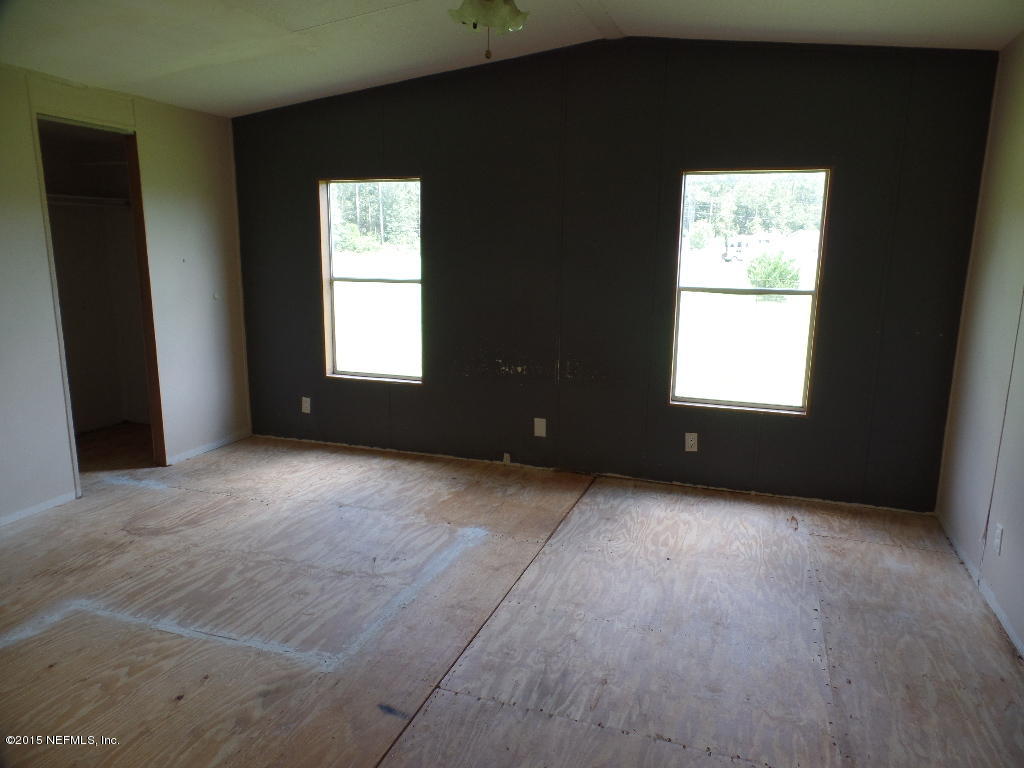 7120 Southwest 107th Way Hampton, FL 32044 - Photo 16 of 21 SAM_4938
